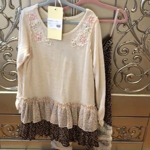 NWT Baby Sara leopard and cream two piece set